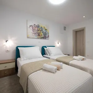 https://apartments-maraton.splithotels.org